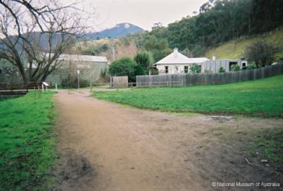 Approaching Wynard Street  -  South Hobart Rivulet Linear Park